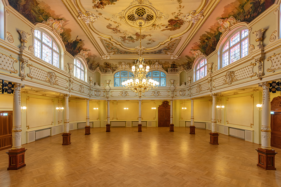 Jetzt Referenz Neo-Rokoko-Saal Goldener Löwe Hainichen anschauen Referenz Neo-Rokoko-Saal Goldener Löwe Hainichen